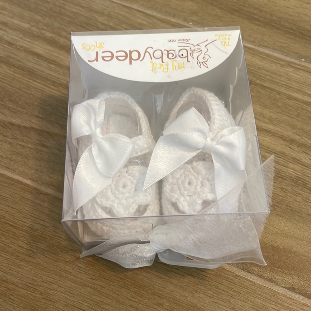 Baby Crochet Booties NWT